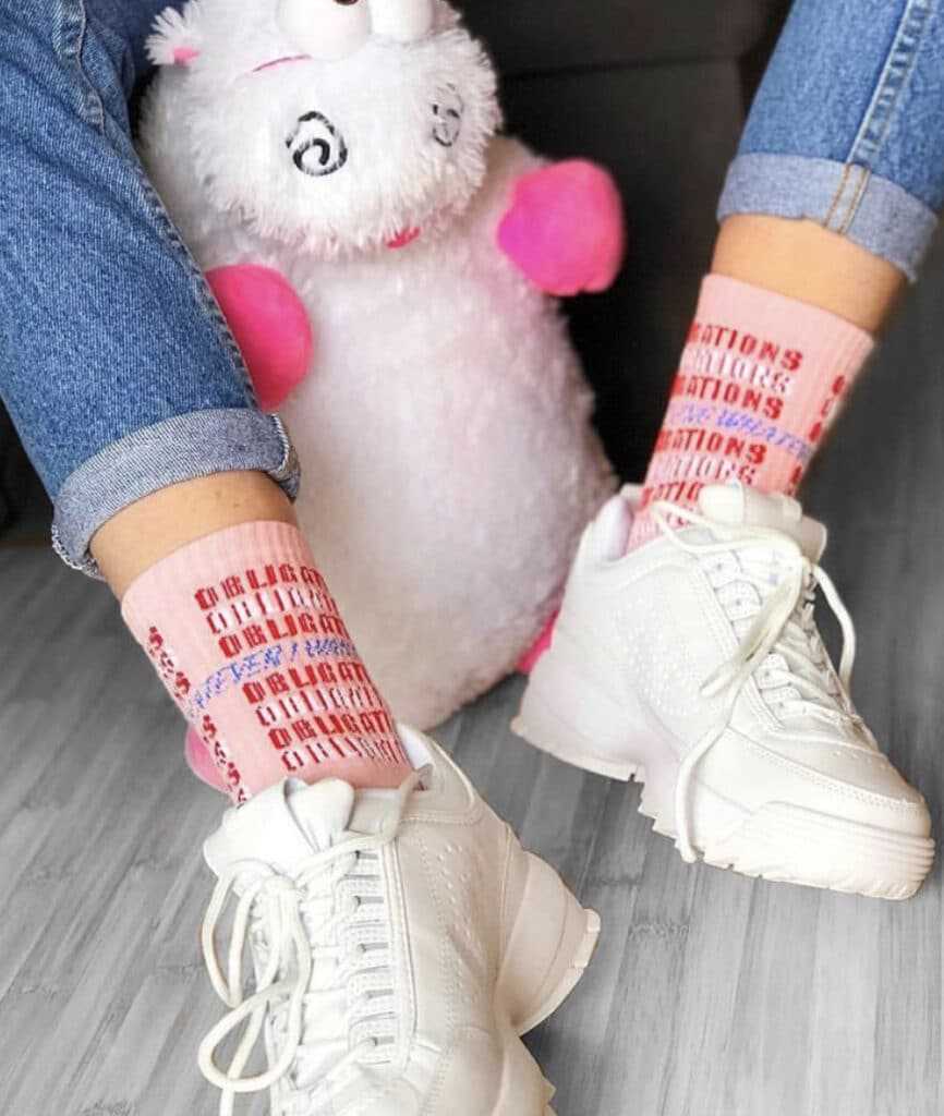 Як поєднувати високі шкарпетки з кросівками? на сайті 1and1 socks