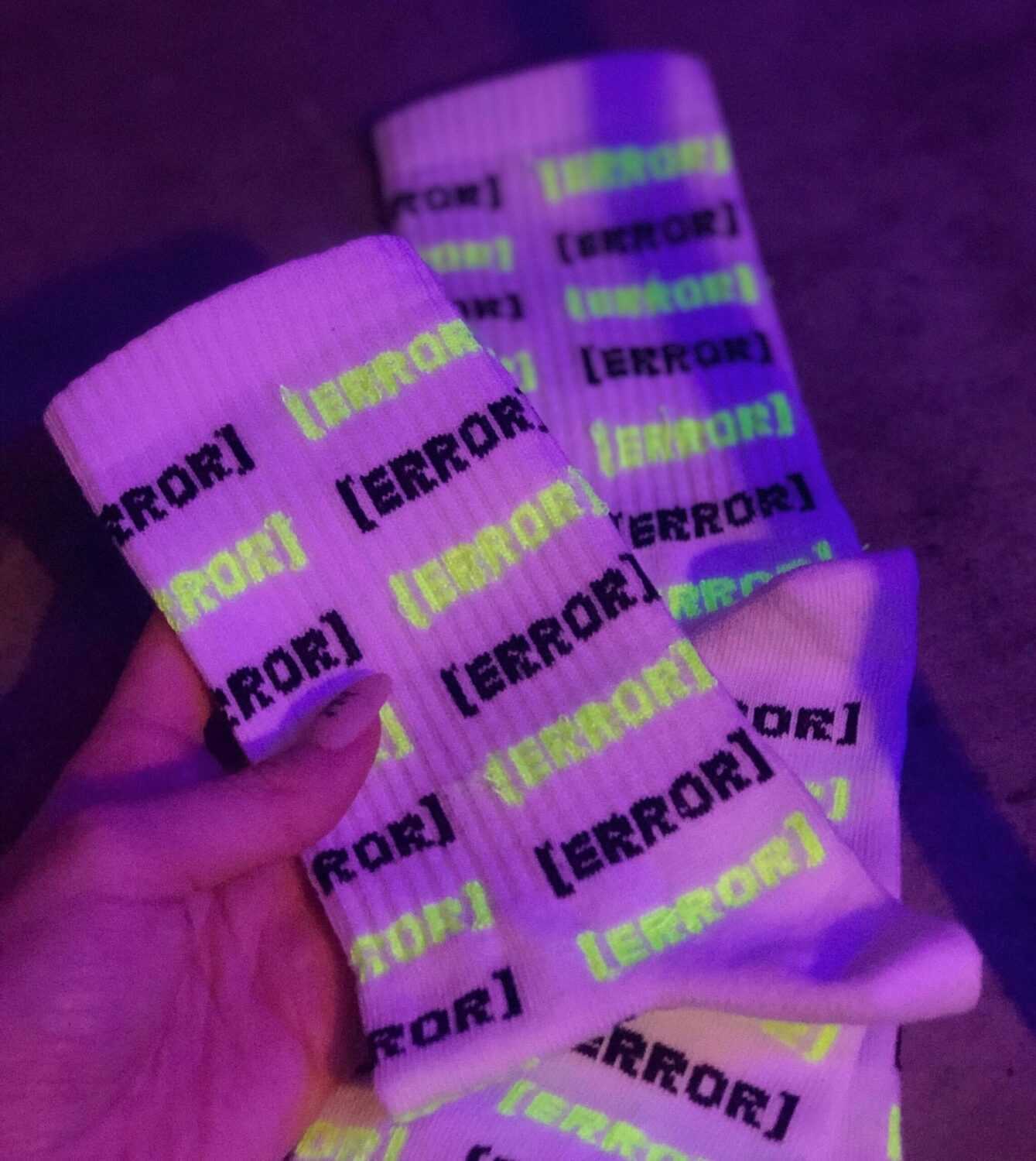Модні шкарпетки сезону - кольорові, з візерунком, принтами на сайті 1and1 socks